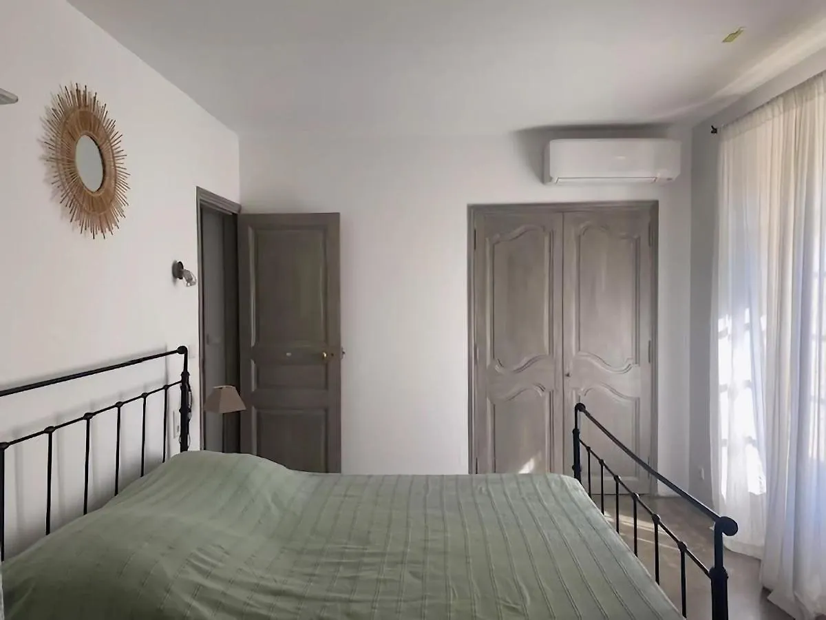 Celebrity Style Villa In Roussillon With Private Pool And Garden With Views