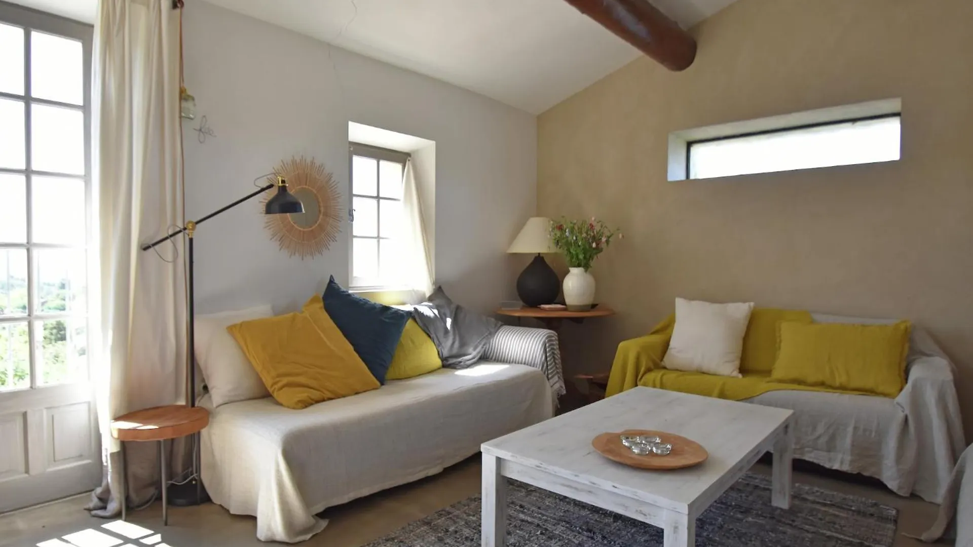 Celebrity Style Villa In Roussillon With Private Pool And Garden With Views 0*, Roussillon en Isere フランス